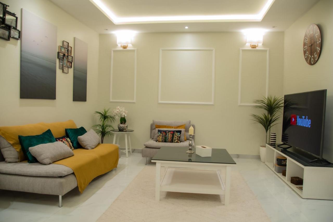 Apartment No.8-9 Relax & Enjoy Time W/manazil Alyasmin 2br/1or2ba Riyadh