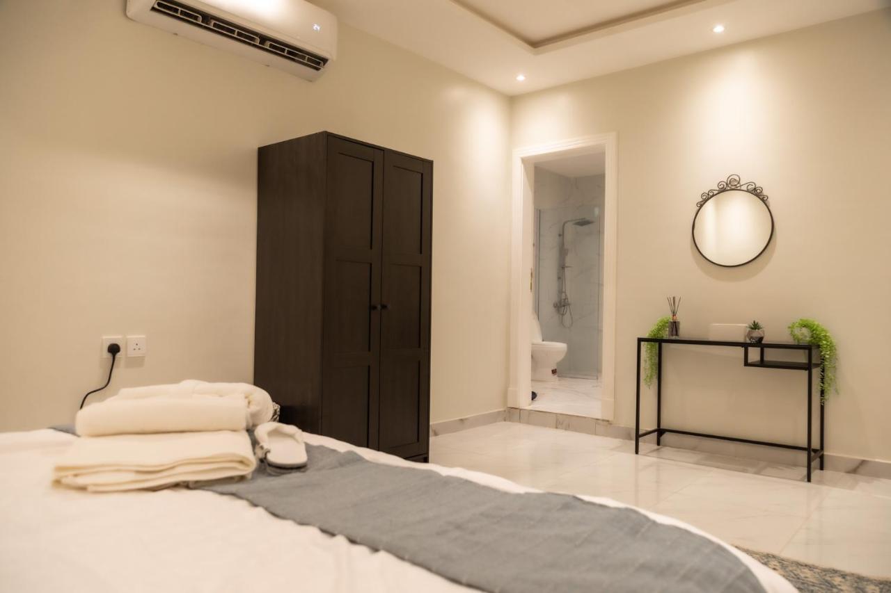 No.8-9 Relax & Enjoy Time W/manazil Alyasmin 2br/1or2ba Apartment