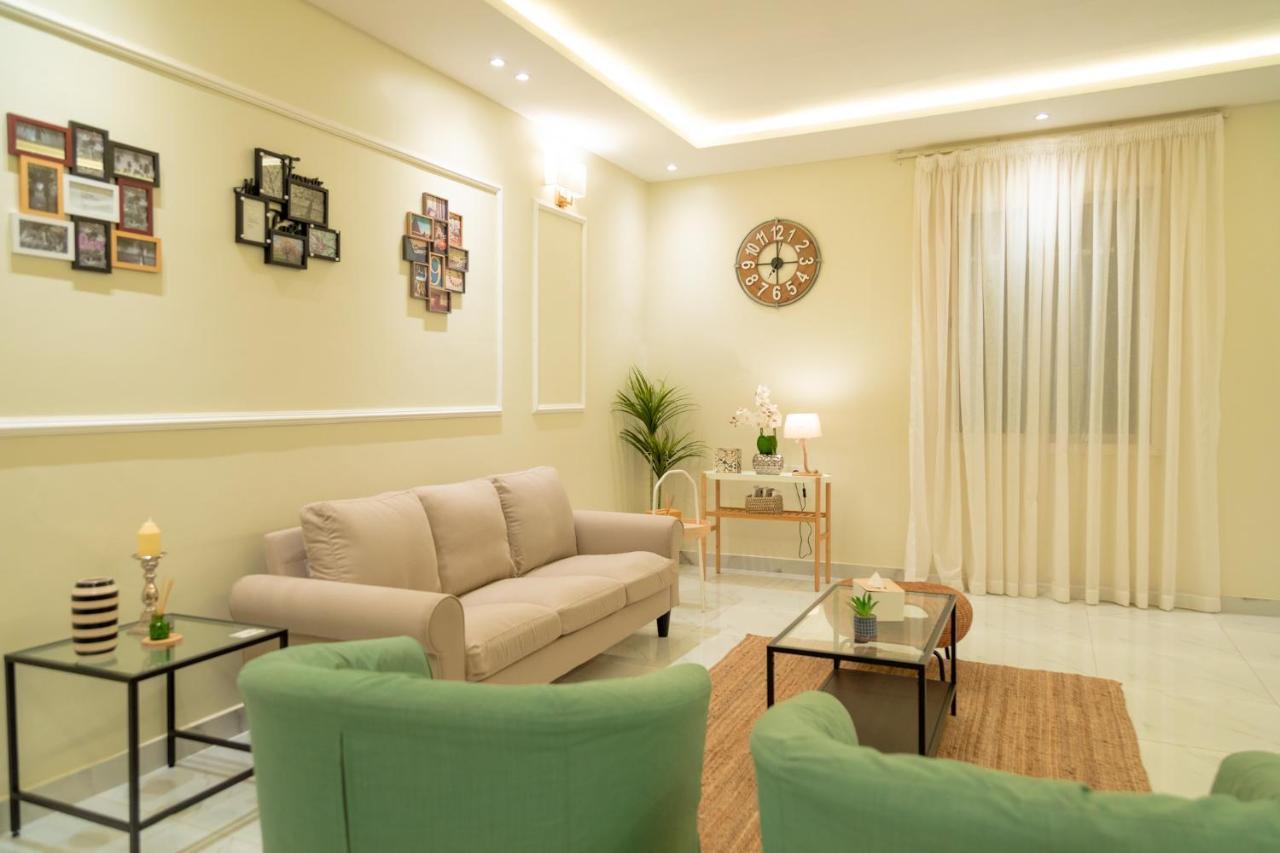 Apartment No.8-9 Relax & Enjoy Time W/manazil Alyasmin 2br/1or2ba *